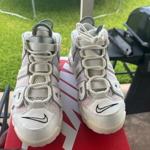 Nike Kids White and Black Sneakers